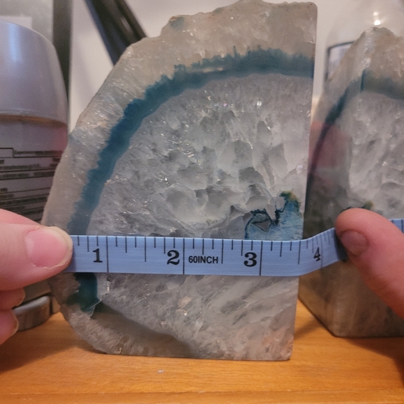 Gorgeous blue Agate Crystals/Bookends - Picture 5 of 6